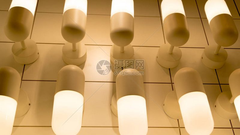 可调角度筒灯：如何选择适合的代理加盟方案**